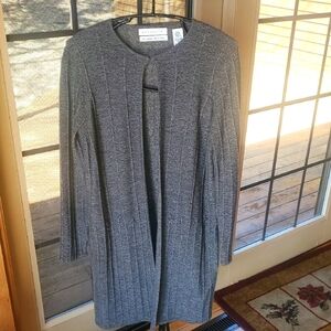 Pursuits, Ltd. Open Front Long Decorative Seamed Accents Sz. M‎ Cardigan